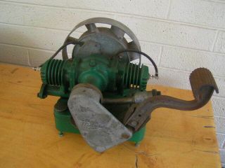 Antique Maytag 72 - D Twin Engine Motor Hit & Miss Ready To Run