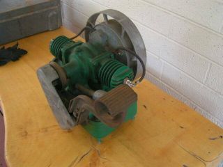 Antique Maytag 72 - D Twin Engine Motor Hit & Miss Ready to Run 2