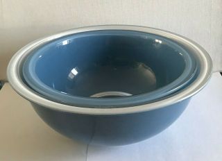 2 Vintage Pyrex Moody Blues Clear Bottom Mixing Bowls 323,  325