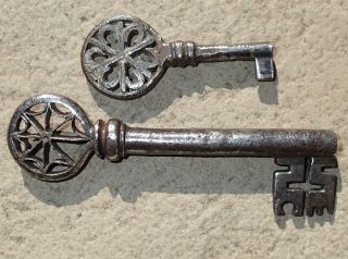 Two Rare 16th/17th Century Venetian Wrought And Braised Iron Keys