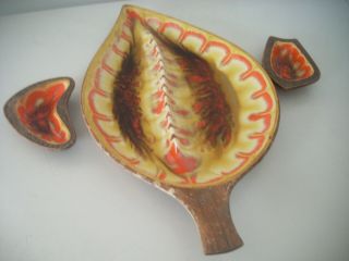 1963 Treasure Craft Multi Color Leaf Ashtray With Matching Smaller Ash Trays