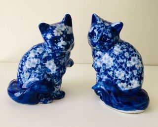 Vintage Cobalt Blue And White Porcelain Collectible Cat Figurines Pair