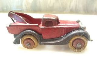 Hubley Vintage Cast Iron Tow Truck