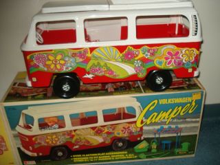 1977 Vintage Empire Volkswagen Vw Bus Camper Toy W/original Box & Table