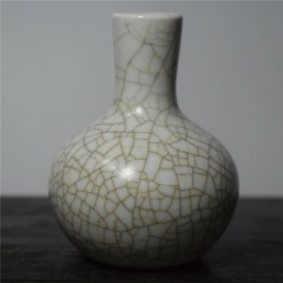 Unique Chinese Song Dynasty Ge Kiln Porcelain Globular Shape Vase