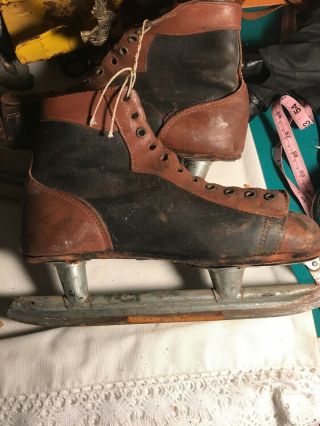 Vintage Brown/black Ice Skates No Laces