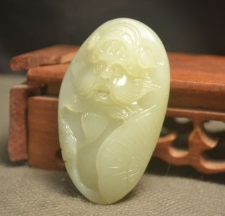 Chinese Vintage Hetian Jade Dharma Holding A Fan Figure Pendant Totem Carving