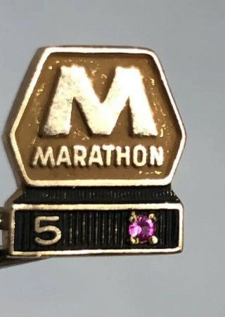 Marathon 5 Year Service Pin 10k Gold With Gemstone 1.  75 Gram Gas Station Vintage