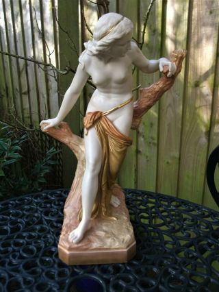 Antique Art Nouveau Worcester Parian Figure Of " The Bather Surprised " C1914
