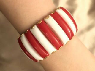 Vintage Candy Cane Red And White Acrylic Bead Goldtone Expansion Bracelet