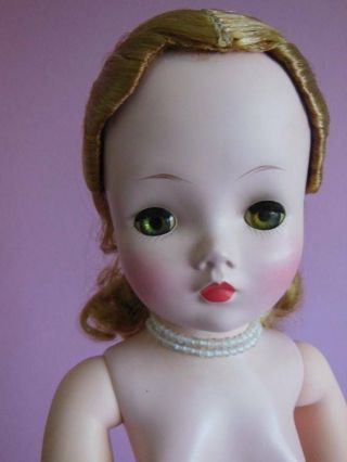 Vintage Madame Alexander Cissy Doll To Dress
