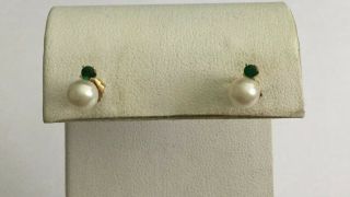 Vintage 14k Yellow Gold White Pearl & Emerald Stud Earrings Q598