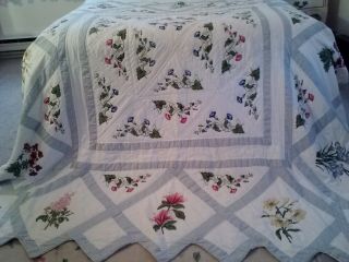 Vintage Hand Quilted Floral Patchwork Cotton Quilt - 82x86 Pretty