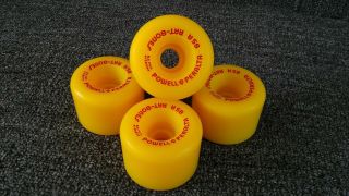 Vintage Skateboard Wheels Powell Peralta Rat Bones Set Of Four (4) Nos Yellow
