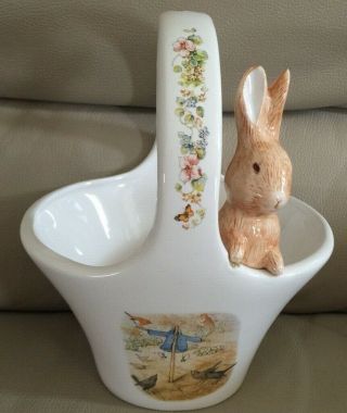 Vintage 1998 Beatrix Potter Ceramic Peter Rabbit Basket Floral Planter - -