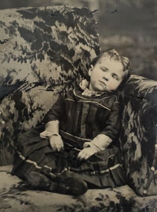 Antique American Post Mortem Sweet Young Girl Tintype Photo Mansfield Ohio
