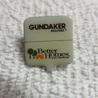 Vintage Collectible Pin - Gundaker Realtors Co.  - Better Homes And Gardens - Pin