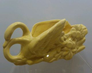 Vintage - 1953《mccoy》 Double Yellow Swan Planter/vase 8.  5 Inches