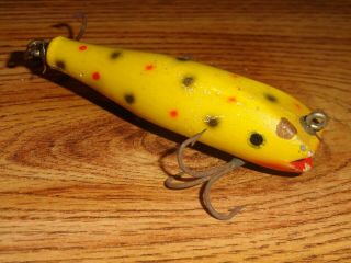 VINTAGE FISHING LURE WOODEN CREEK CHUB DARTER SERIES 8000 - CB YELLOW SPOTTED 1946 2