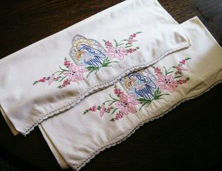 Vintage White Standard Size Pillowcases Floral Embroidery Virgin Mary Baby Jesus 3