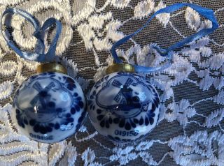 Two Vtg Delft Blue & White Porcelain Ball Ornament Dutch Windmills 019156