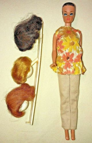 Barbie: Vintage Fashion Queen Miss Barbie Doll W/3 Wigs & Stand Flower Shirt
