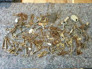 Large Joblot Of Old Vintage Antique Keys 3.  6kg