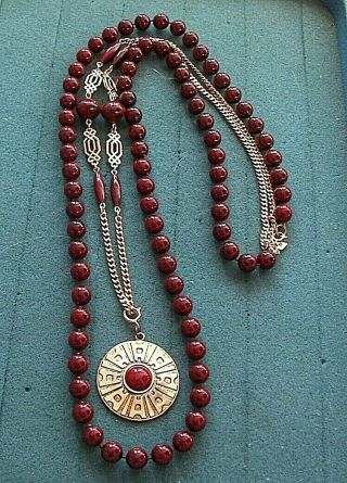" Safari " Set Of Red Pendant Necklace & Beads - Sara Coventry Jewelry - Cov Vtg