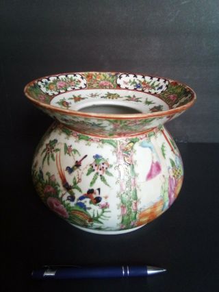 Antique 19th Century Chinese Rose Medallion Porcelain Spittoon