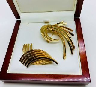 2 Vintage Signed Grosse (christian Dior) Gold Plated Brooches/pins 1958/64