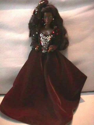 Vintage Happy Holidays Barbie 1991 2696 African American