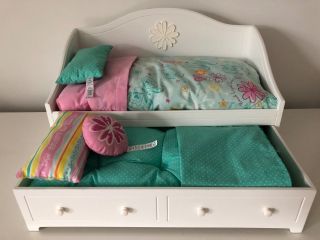American Girl Doll Retired Dreamy Day Bed With Trundle And Bedding