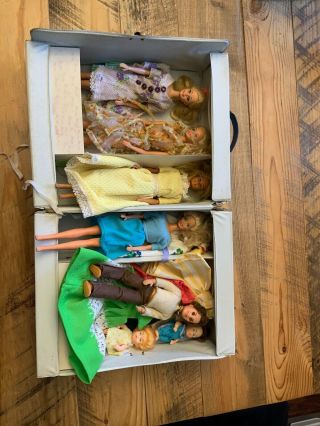 Vintage Barbie Fashion Doll Trunk Carrying Case 1004 1982 Full Clothes & Dolls