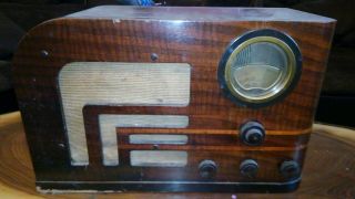 Vintage 1939 Philco Model 38 - 9 Am/sw Table Radio Antique