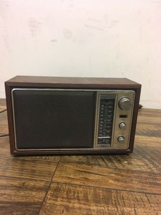 Realistic Mta - 12 Table Radio - Am Fm - Model 12 - 693 Vintage