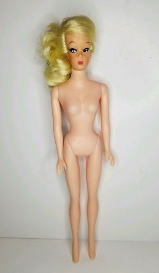 Vintage 1960s Uneeda Wendy Bild Lilli Clone Doll Blonde Hair Side Sweep Bangs