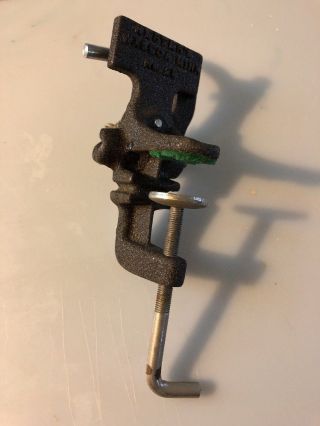 Vintage Herters No.  4 Fish Fly Tying Vise Clamp Cast Iron Waseca,  Mn