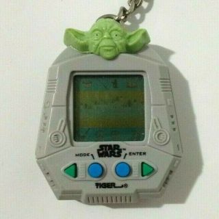 Vintage 90s Tiger Star Wars Giga Pet Yoda Electronic Keychain Digital Virtual