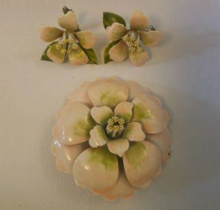 Vintage Lisner Enamel Flower Brooch & Earring Set Peach Green Flower
