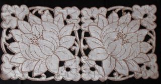 Vtg Linen Doily Mat Floral Lotus Madeira Embroidery Cut Work 20 " L