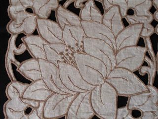 Vtg Linen Doily Mat Floral Lotus Madeira Embroidery Cut Work 20 