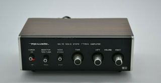 Vintage Realistic Sa - 10 Solid State Stereo Amplifier Simulated Walnut Grain