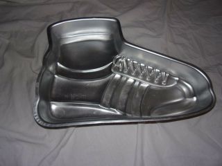 Sneaker Superstar Tennis Jogging Running Shoe - Vintage Wilton Cake Pan 502 - 1964