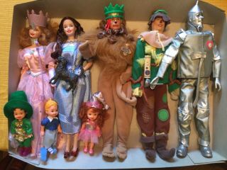 1995 Vintage Wizard Of Oz Doll Set,  8 Dolls.  Vg Cond.  Lg.  Flat Box Ship
