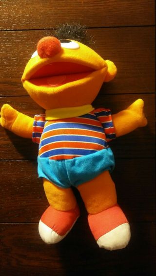 1996 Tyco Tickle Me Ernie Vintage Plush Doll Shakes Talks Laughs Sesame Street
