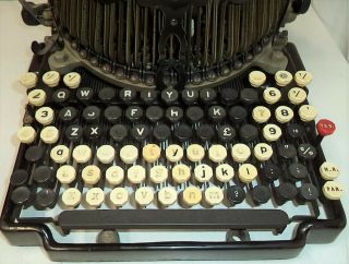 Antique Royal Bar - Lock typewriter Barlock 2