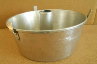 Vintage Wear - Ever Aluminum 2744 2 Pc Angel Food Cake Pan With Feet