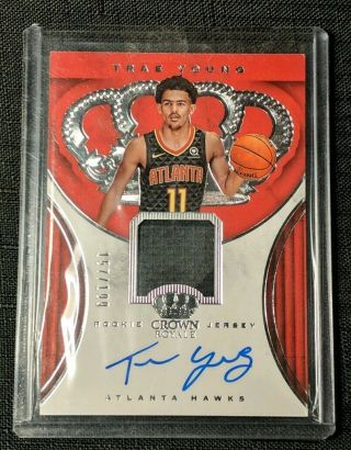 2018 - 19 Panini Crown Royale Trae Young Auto Rc Rookie Jersey 157/199.  Atlanta