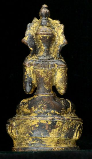 A Chinese antique Tibetan gilt bronze statue of Buddha (17th/18th century) 2