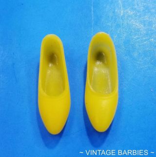 Barbie / Francie Doll Flat Yellow Pointed Shoes Htf Near Vintage 1960 